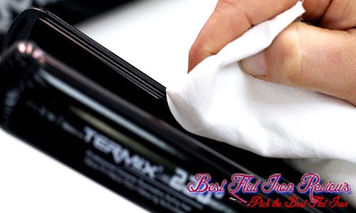 How to Clean Your Flat Iron